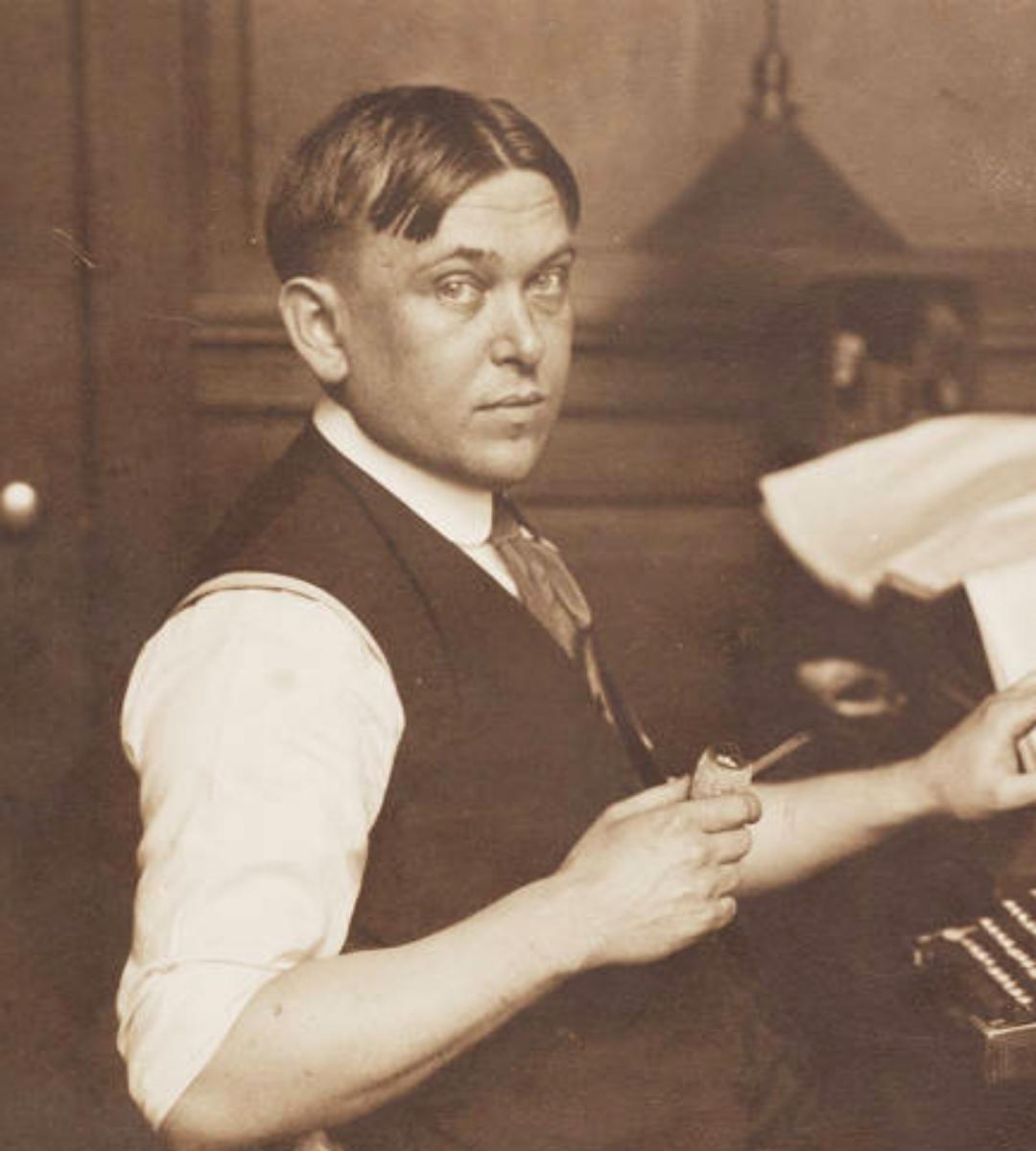 HENRY LOUIS MENCKEN