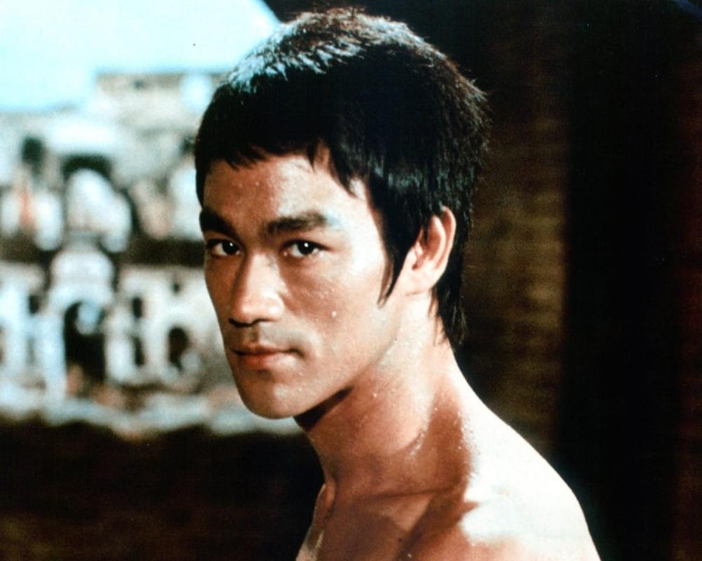 BRUCE LEE