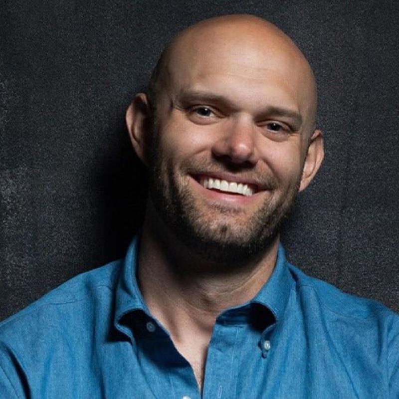 JAMES CLEAR