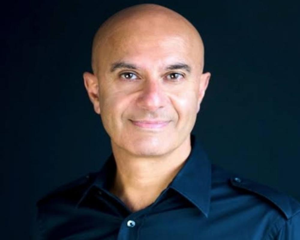 ROBIN  SHARMA 