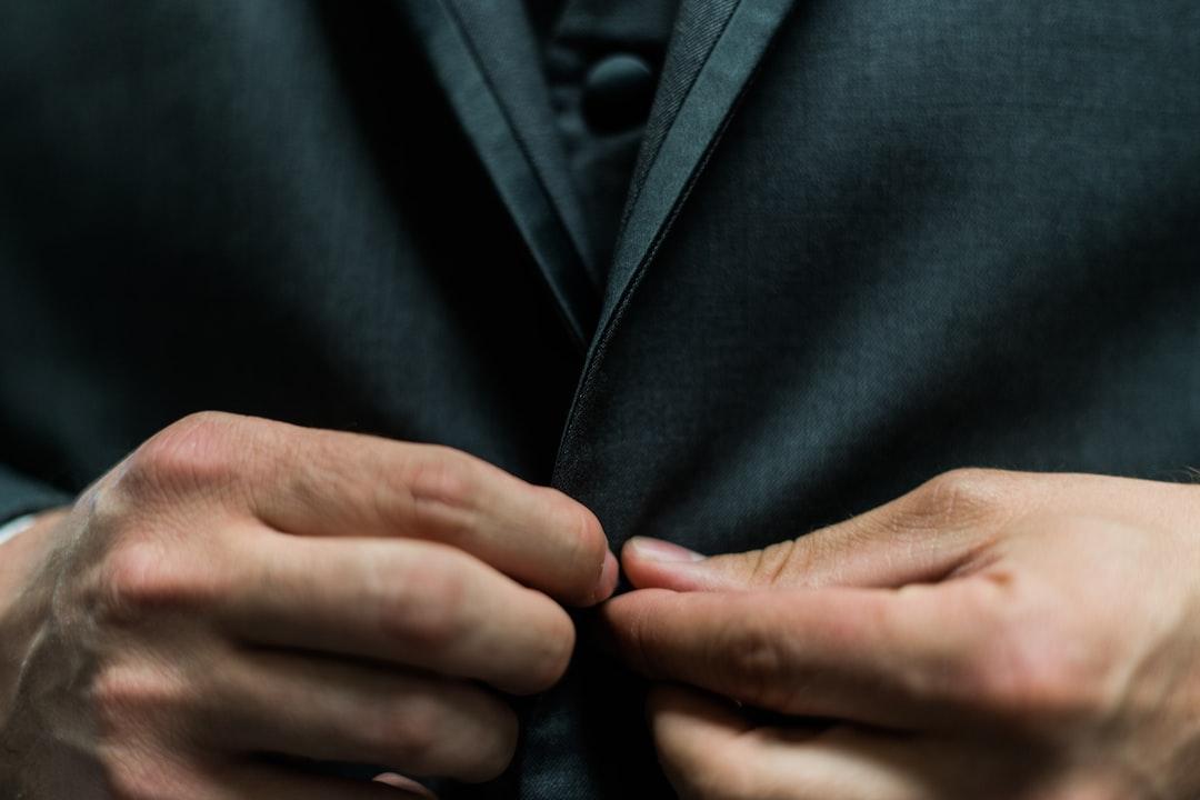 2 – Narrate your dressing routine. (1)