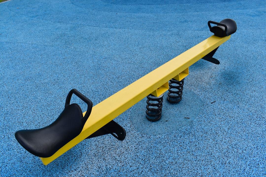 Status Seesaw