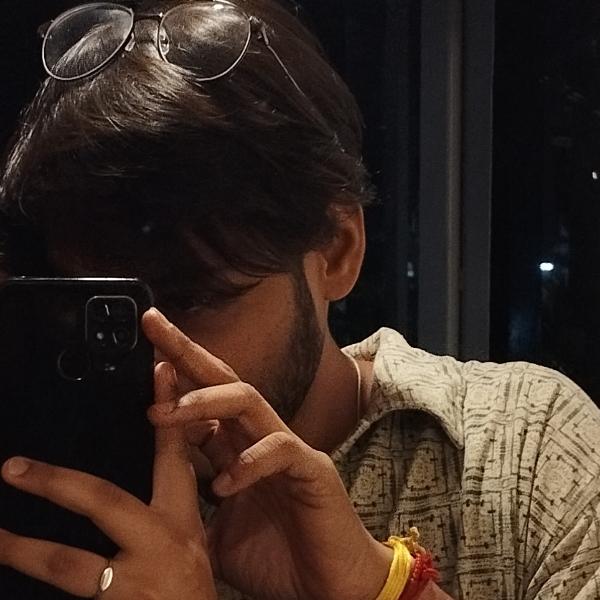 Yogya Dudhe (@yogyadudhe) - Profile Photo
