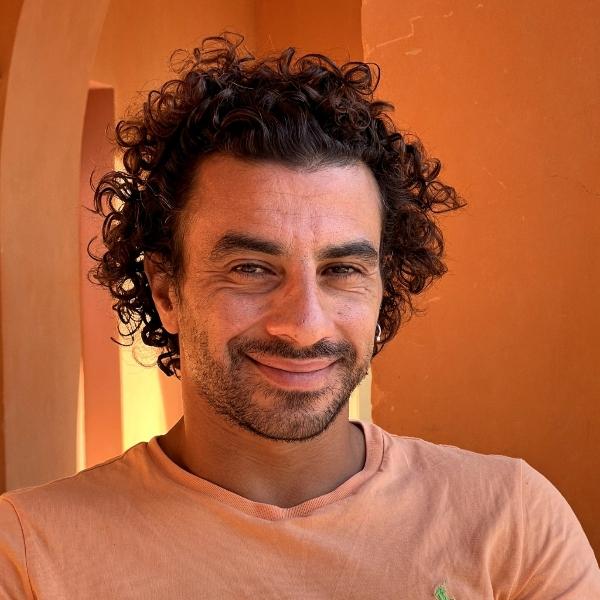 nabilrostom